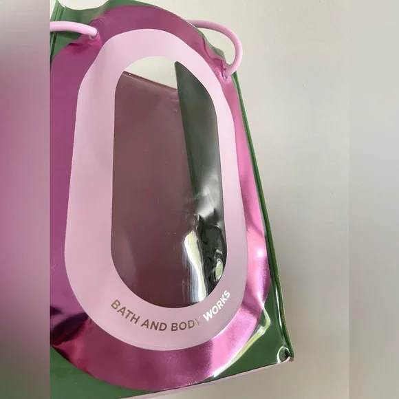 Bath & Body Works Rose Body Wash & Lotion Full Size Set with Tote Bag - Picture 6 of 11